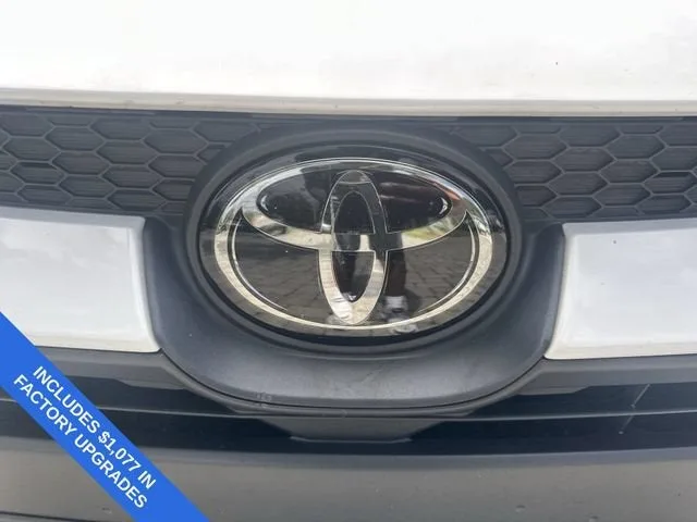 2024 Toyota Corolla LE photo 10