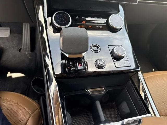 2023 Land Rover Range Rover Sport SE photo 8