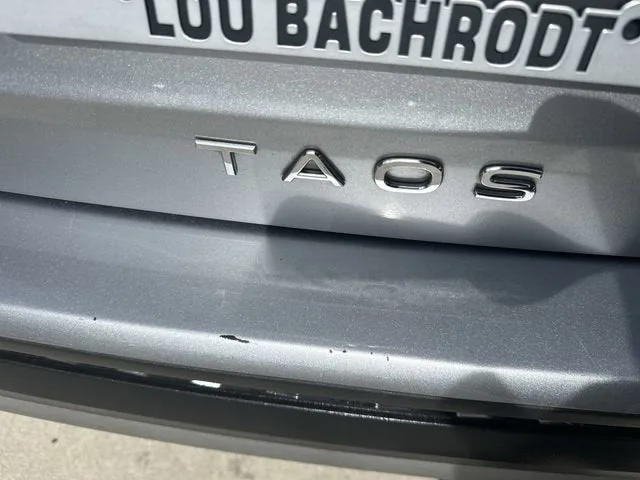 2024 Volkswagen Taos SE photo 12