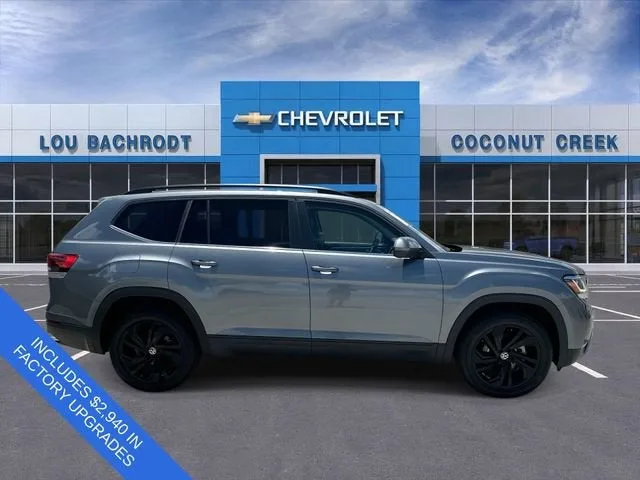 2022 Volkswagen Atlas 2.0T SE w/Technology photo 9