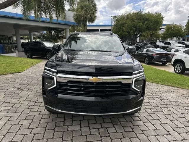 2026 Chevrolet Suburban LS photo 18
