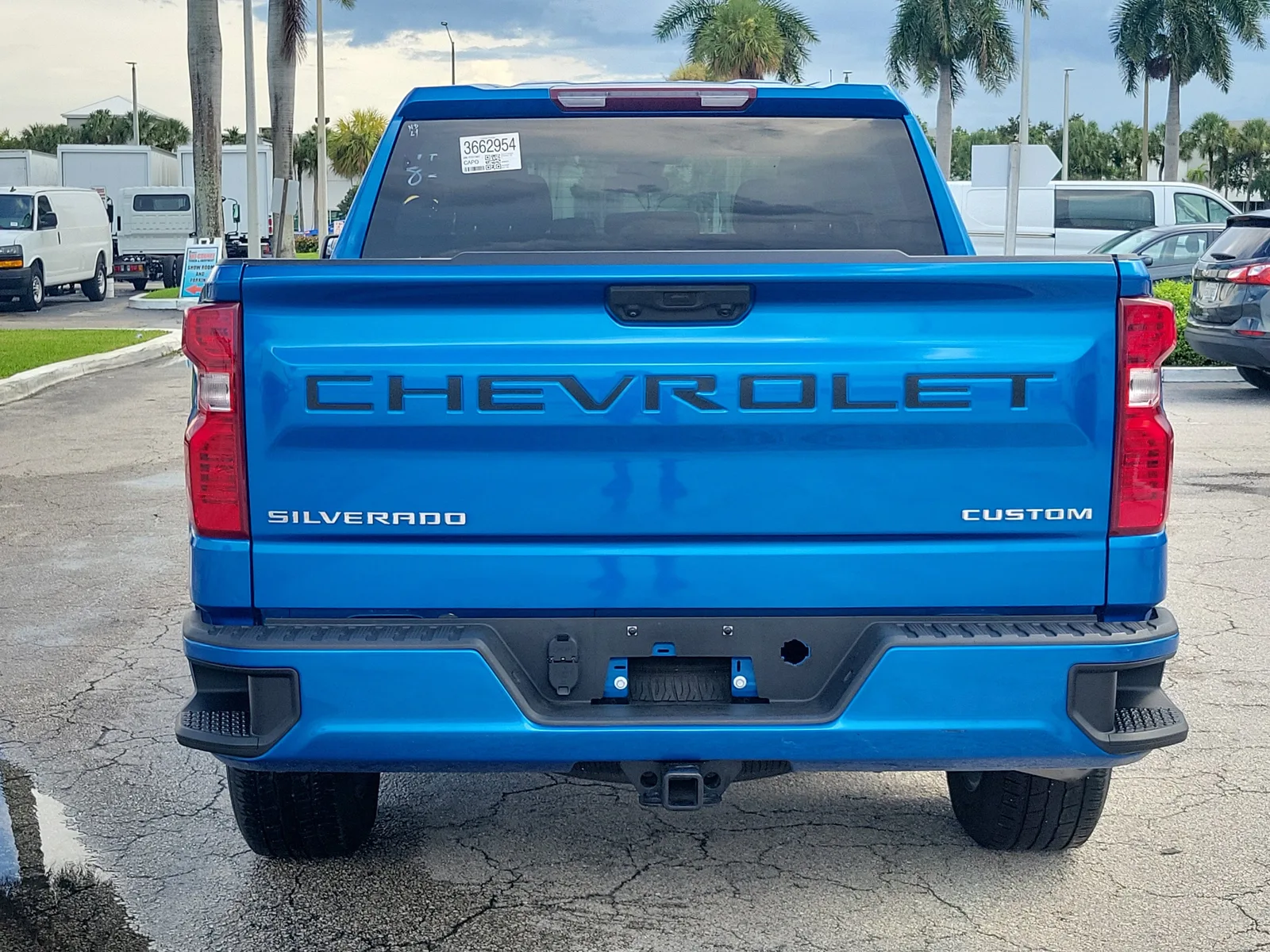 2023 Chevrolet Silverado 1500 Custom photo 4