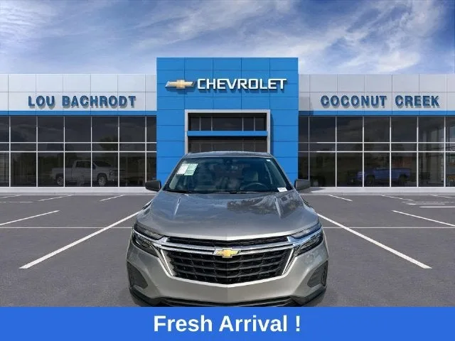 2024 Chevrolet Equinox LS photo 3