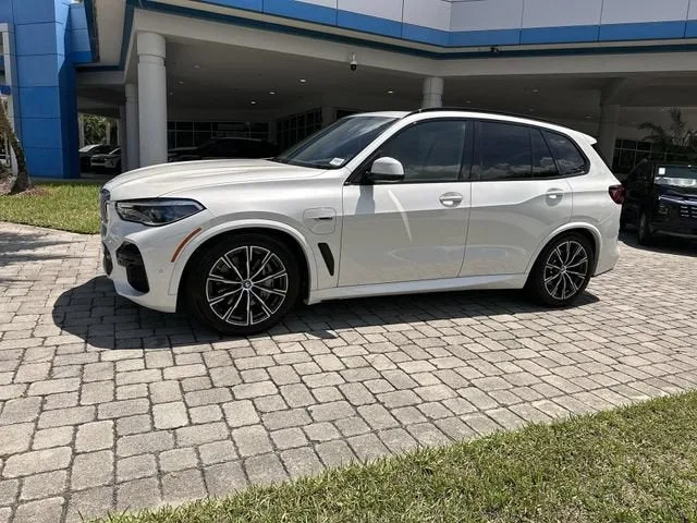 2022 BMW X5 xDrive45e photo 31