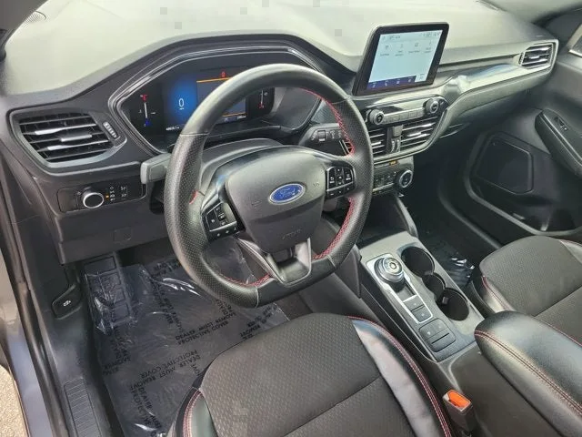 2025 Ford Escape ST-Line photo 16
