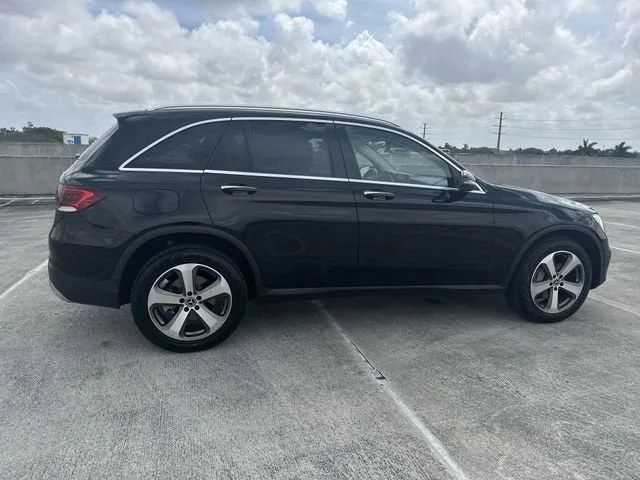 2022 Mercedes-Benz GLC GLC 300 photo 33