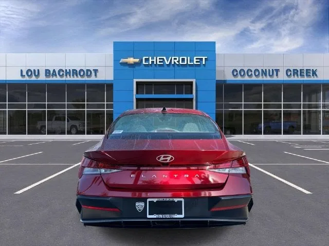 2025 Hyundai Elantra SEL Convenience photo 7