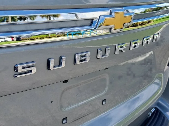 2024 Chevrolet Suburban LT photo 11