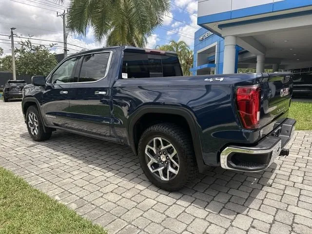 2022 GMC Sierra 1500 SLT photo 33