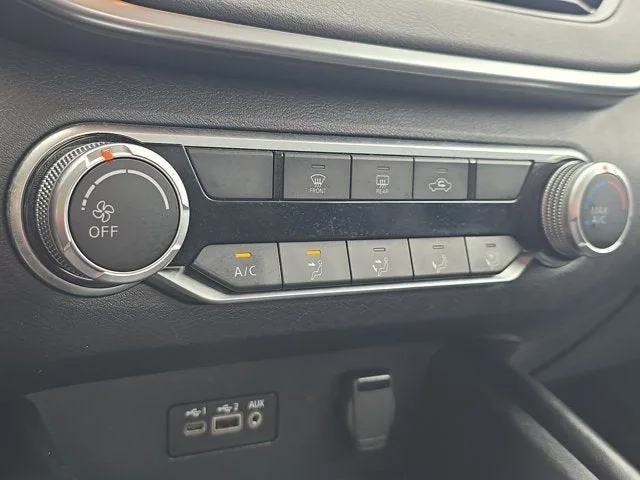 2022 Nissan Altima 2.5 SR photo 32
