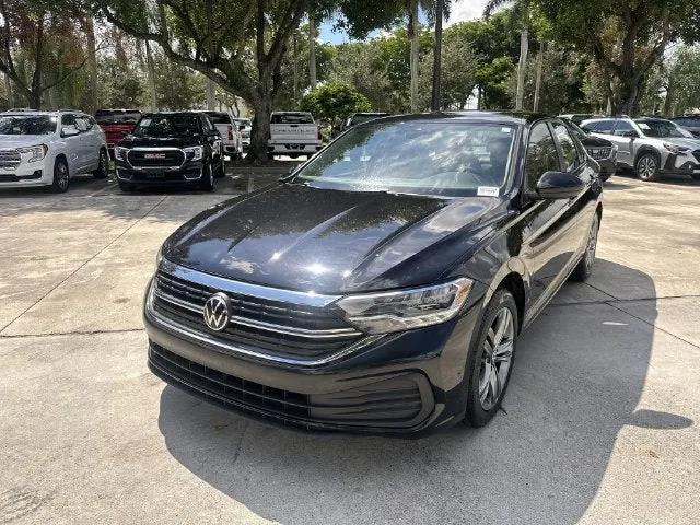 2024 Volkswagen Jetta SE photo 19