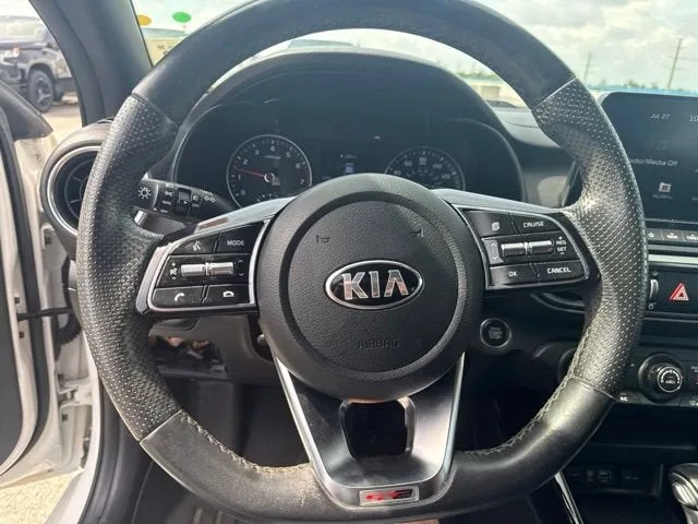 2021 Kia Forte GT-Line photo 6