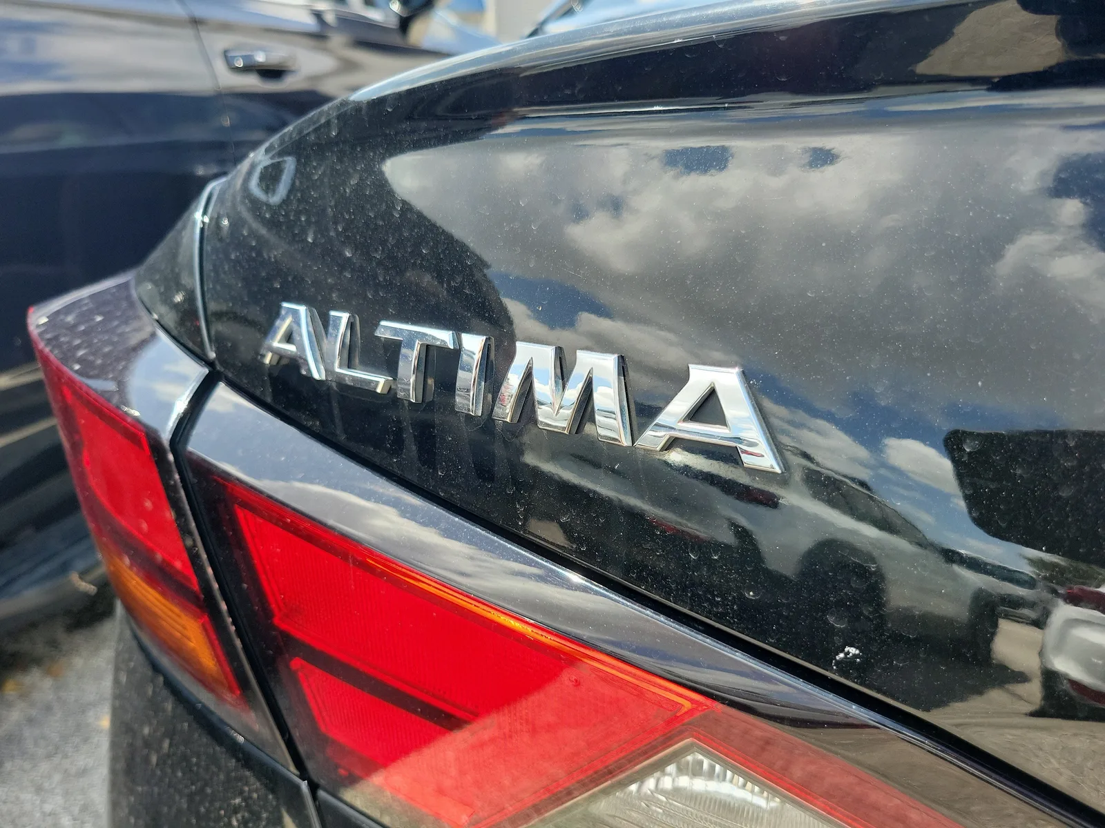 2019 Nissan Altima 2.5 SV photo 7