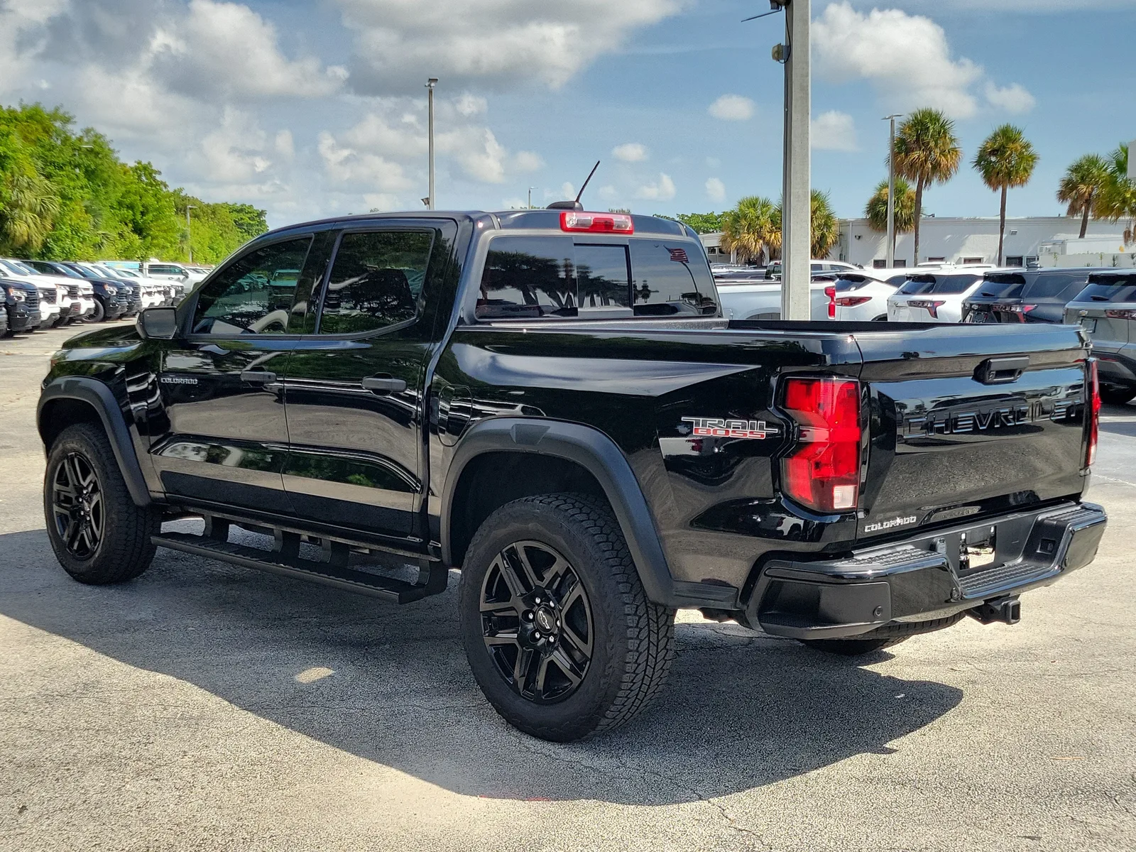 2023 Chevrolet Colorado 4WD Trail Boss photo 5