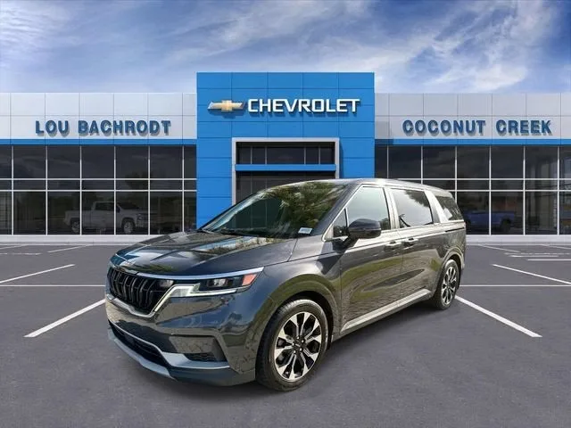 2023 Kia Carnival EX photo 4