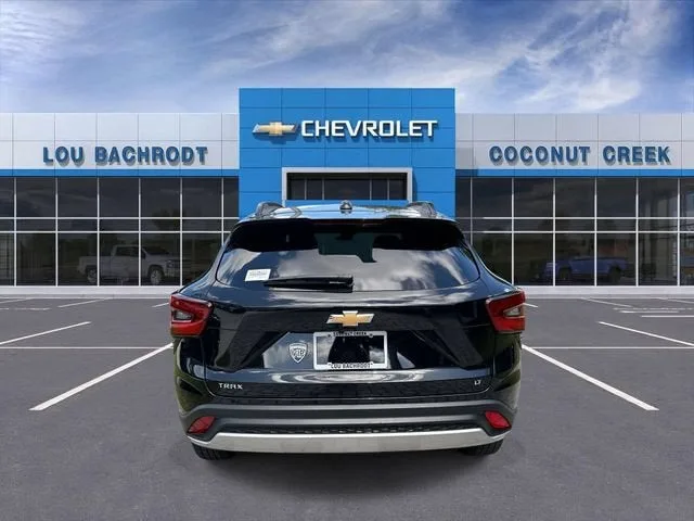 2024 Chevrolet Trax LT photo 7
