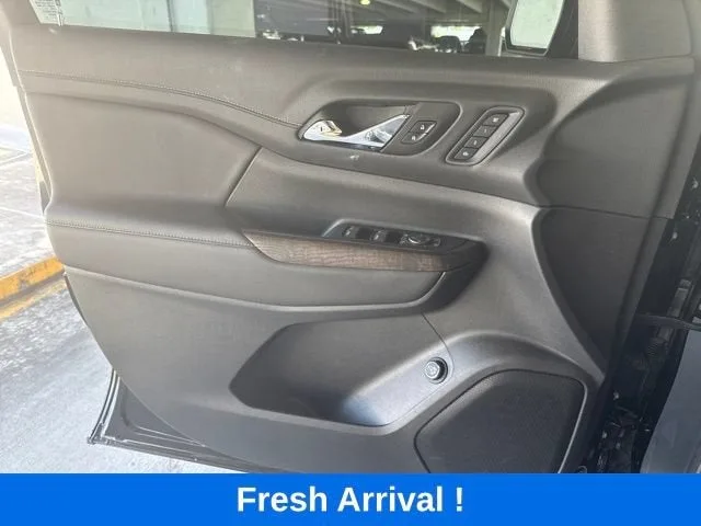 2023 GMC Acadia Denali photo 14