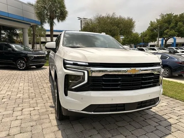 2026 Chevrolet Suburban LS photo 18