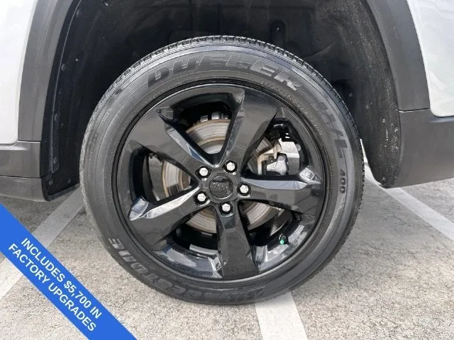 2023 Jeep Grand Cherokee L Altitude photo 11