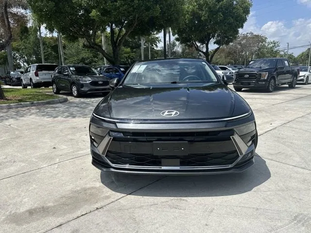 2025 Hyundai Sonata SEL photo 18
