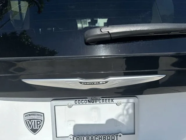 2023 Chrysler Voyager LX photo 12