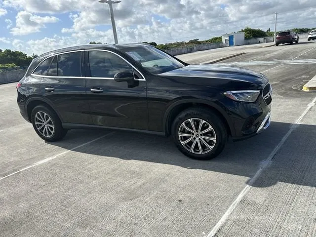 2023 Mercedes-Benz GLC GLC 300 photo 17