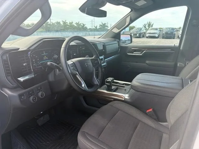 2023 Chevrolet Silverado 1500 RST photo 11