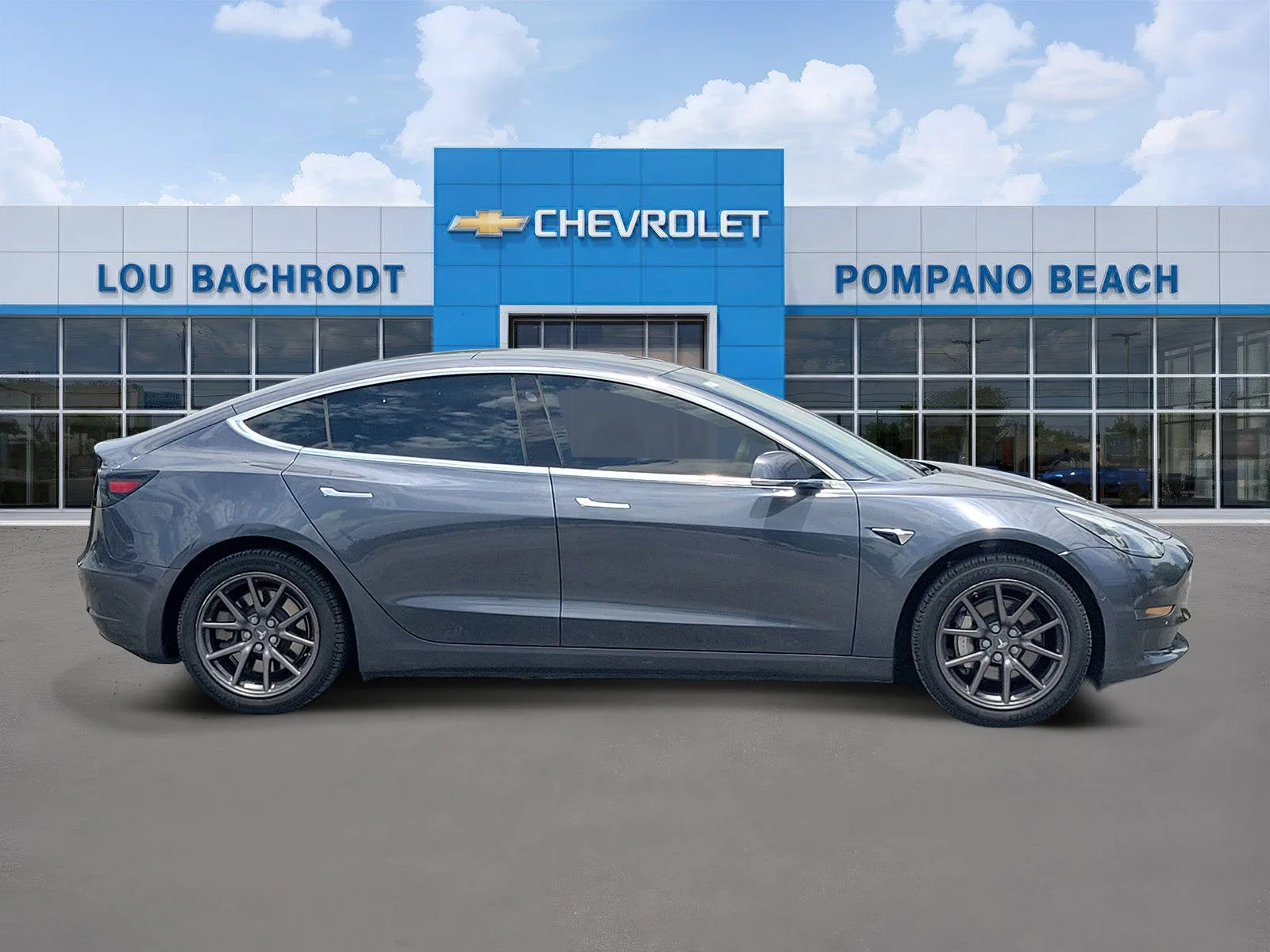 2020 Tesla Model 3 Standard Range Plus photo 2