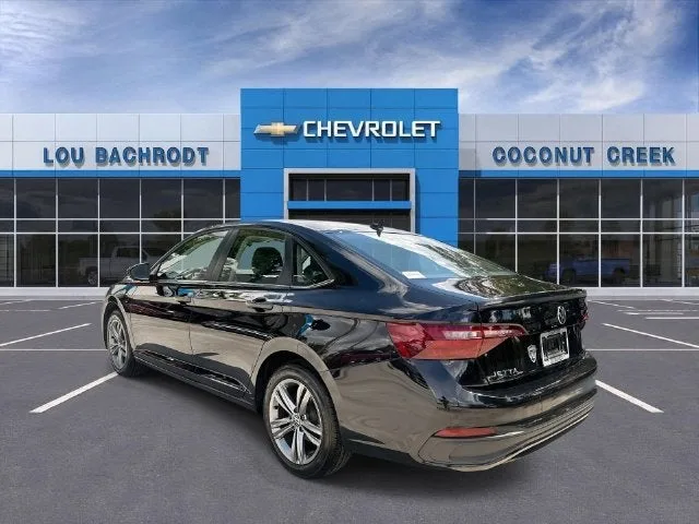 2024 Volkswagen Jetta SE photo 6
