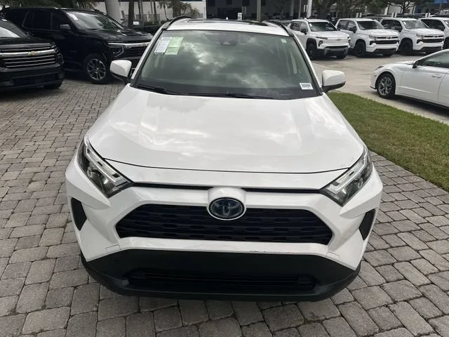 2023 Toyota RAV4 Hybrid XLE photo 15