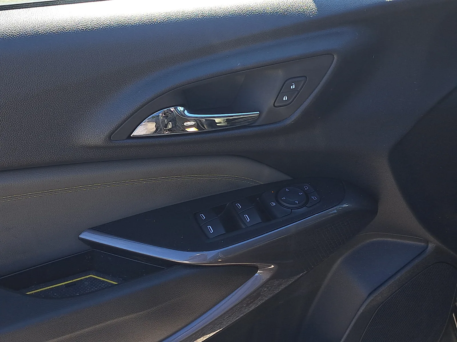 2025 Chevrolet Trax ACTIV photo 14