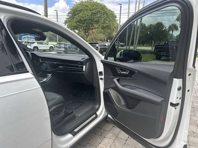 2025 Audi Q7 Premium Plus photo 23