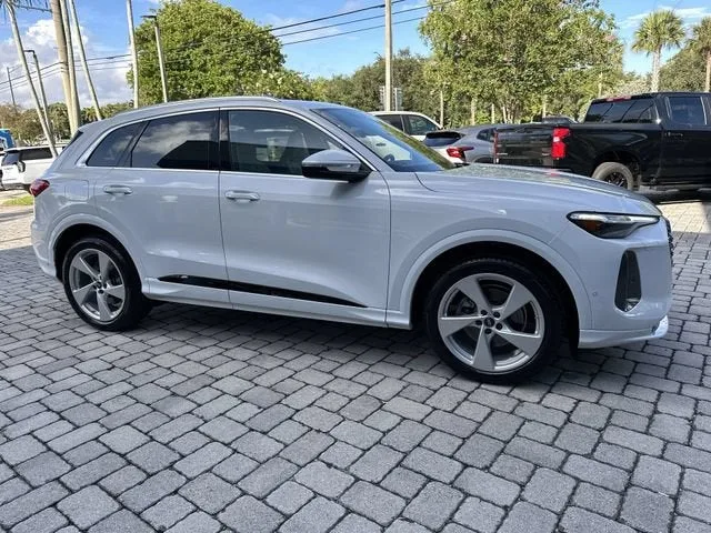 2025 Audi Q5 Prestige photo 15