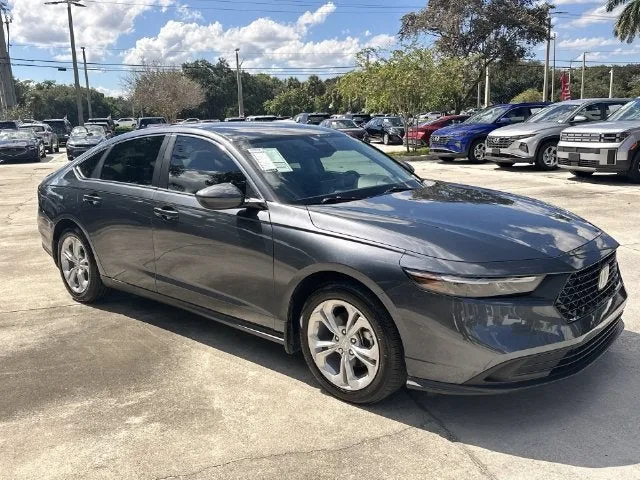 2025 Honda Accord Sedan LX photo 17