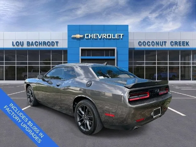 2022 Dodge Challenger GT photo 6