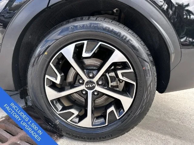 2025 Kia Sportage EX photo 11