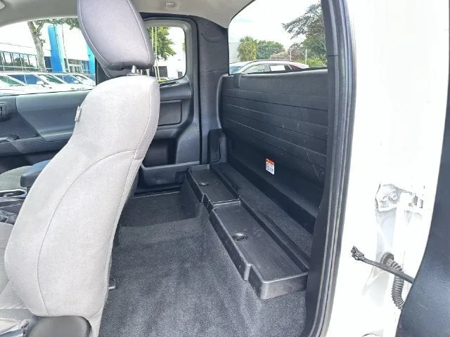 2022 Toyota Tacoma 2WD SR photo 27