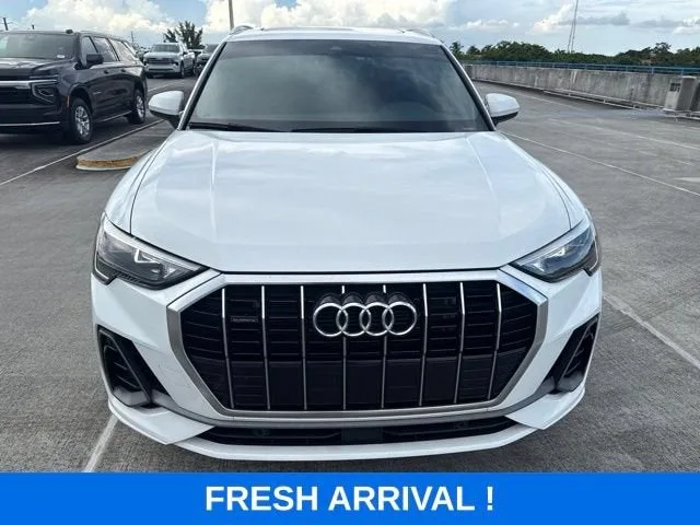 2022 Audi Q3 S line Premium photo 19