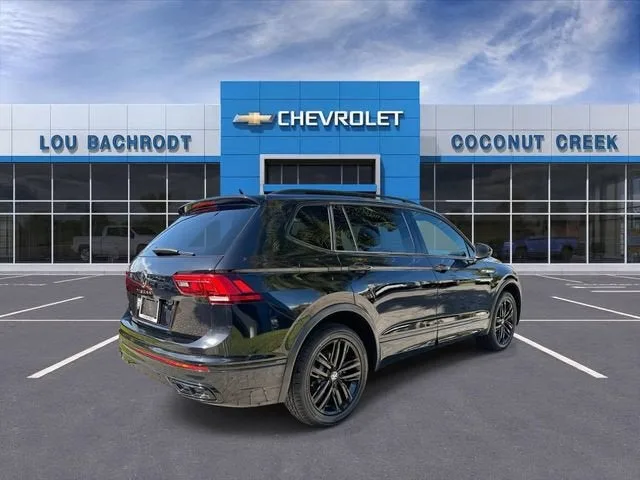 2022 Volkswagen Tiguan SE R-Line Black photo 8