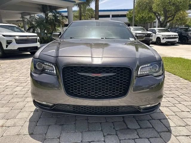 2023 Chrysler 300 300S photo 19