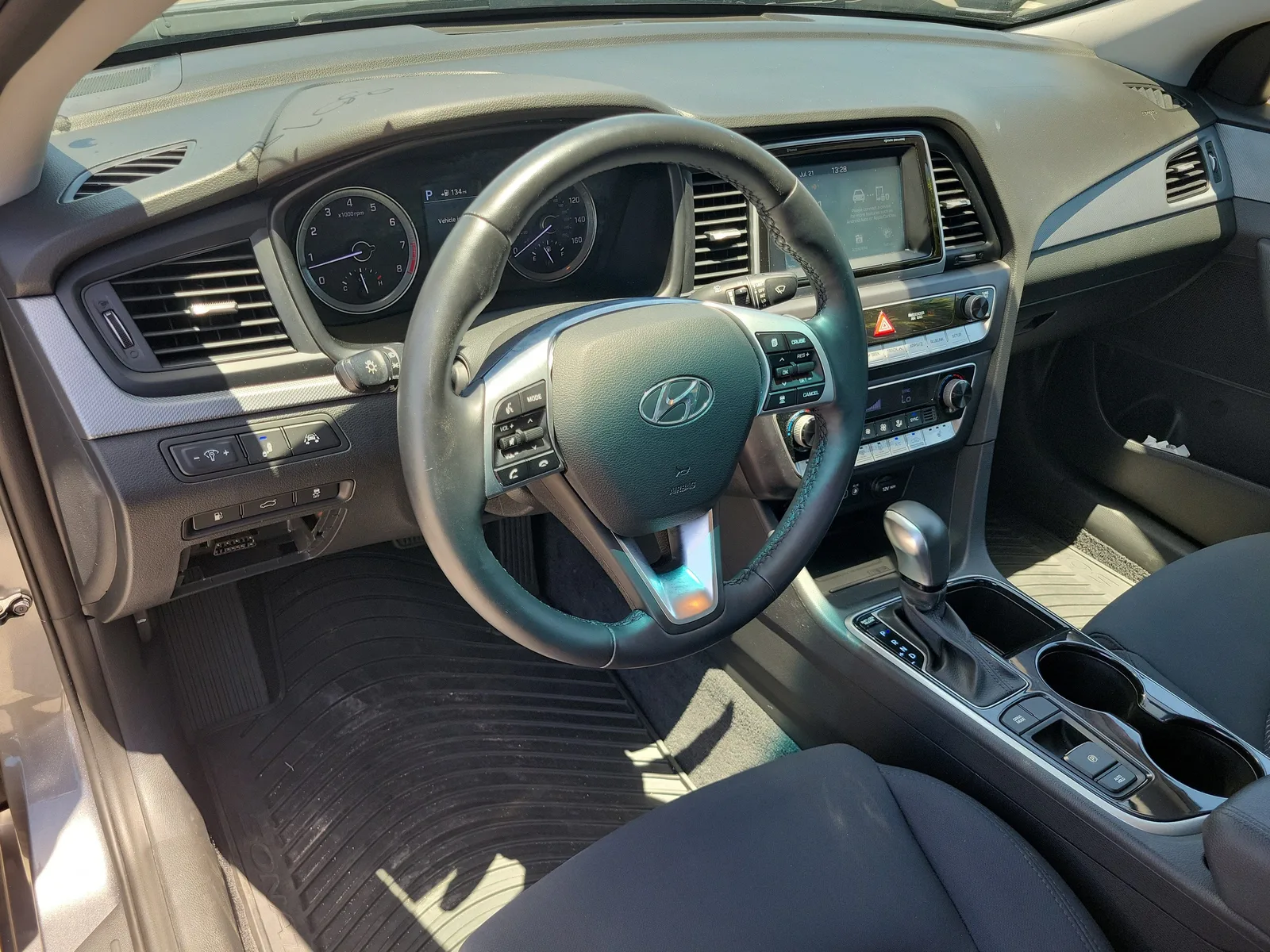 2019 Hyundai Sonata SEL photo 12