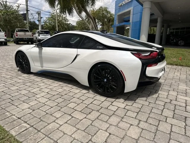 2019 BMW i8 2DR CPE photo 33