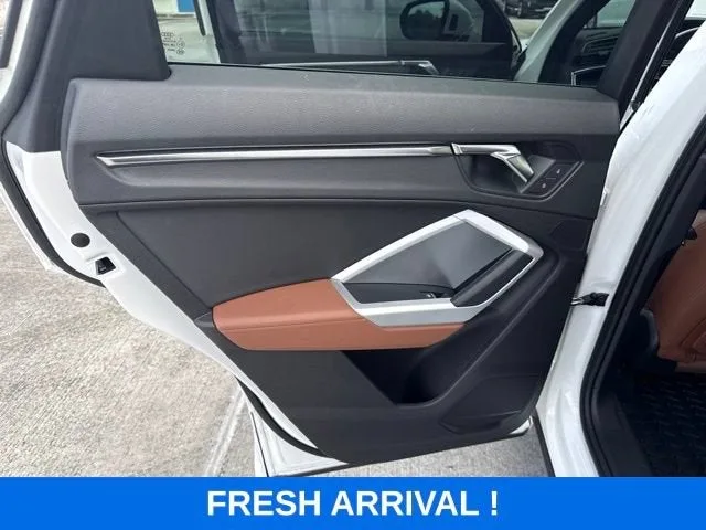 2022 Audi Q3 S line Premium photo 14