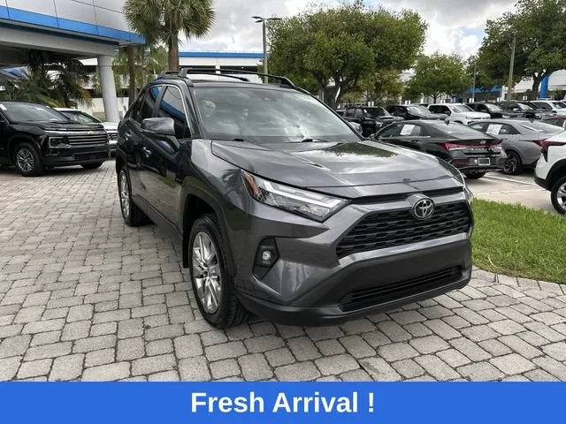 2024 Toyota RAV4 XLE Premium photo 17