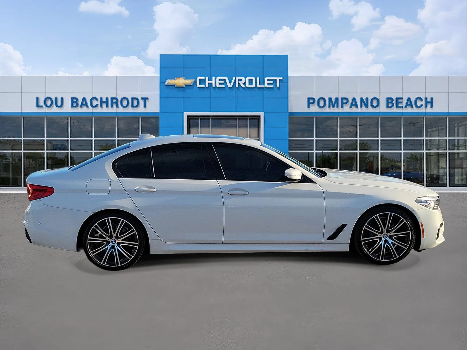 2019 BMW 5 Series 540i photo 2