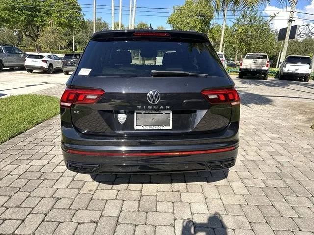 2022 Volkswagen Tiguan SE R-Line Black photo 35
