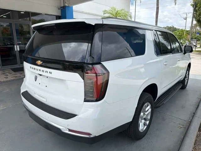 2026 Chevrolet Suburban LS photo 12