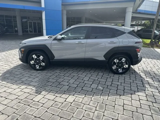2025 Hyundai Kona SEL photo 31