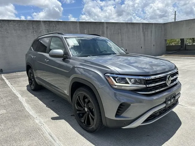 2022 Volkswagen Atlas 2.0T SE w/Technology photo 21