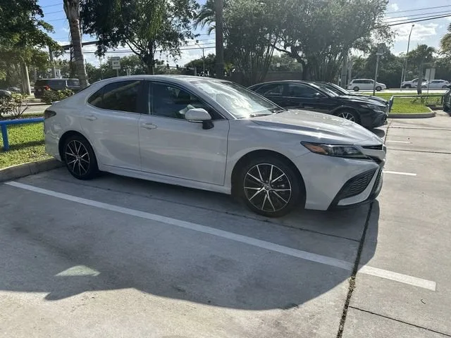 2024 Toyota Camry SE photo 33